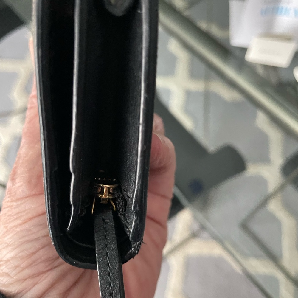 Authentic Gucci GG Supreme Bee Billfold wallet - Picture 5 of 8